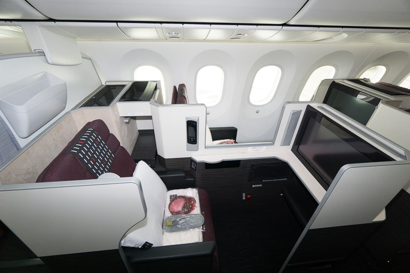 電動のパーテーションを下げたところ