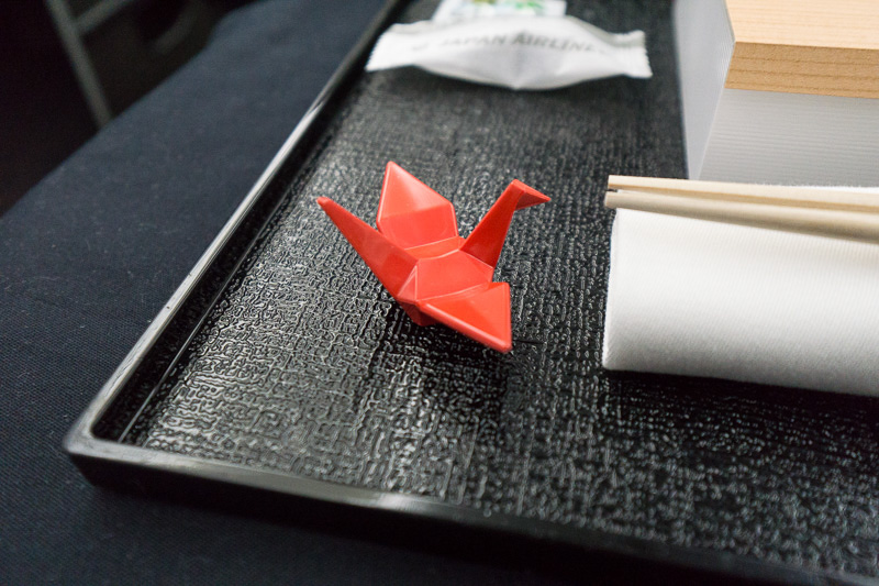 箸置きがJALっぽい