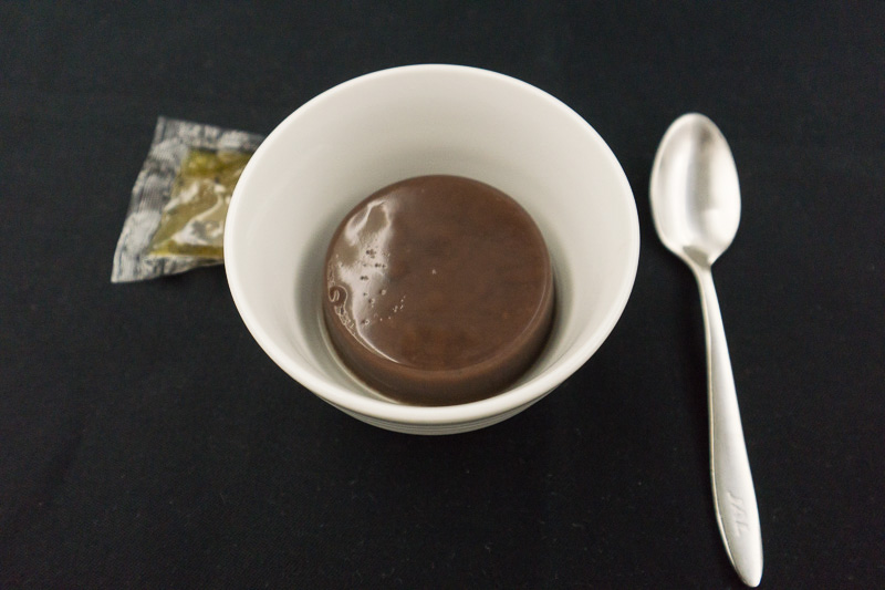 水羊羹には甘夏ジャムをかけて食べる