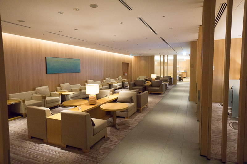 メインの本館3階にあるサクララウンジと同じ施設が用意されているが、リラクゼーションルームなどはない