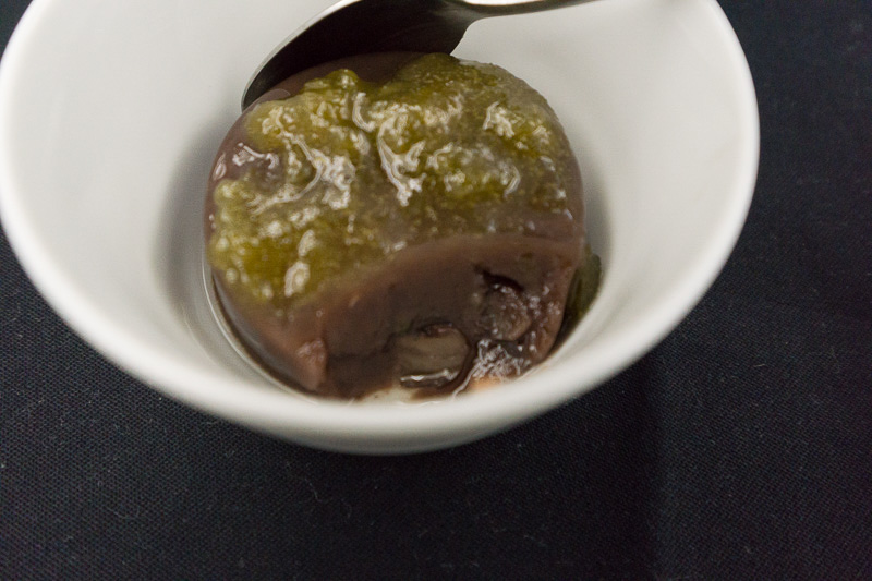 水羊羹には甘夏ジャムをかけて食べる