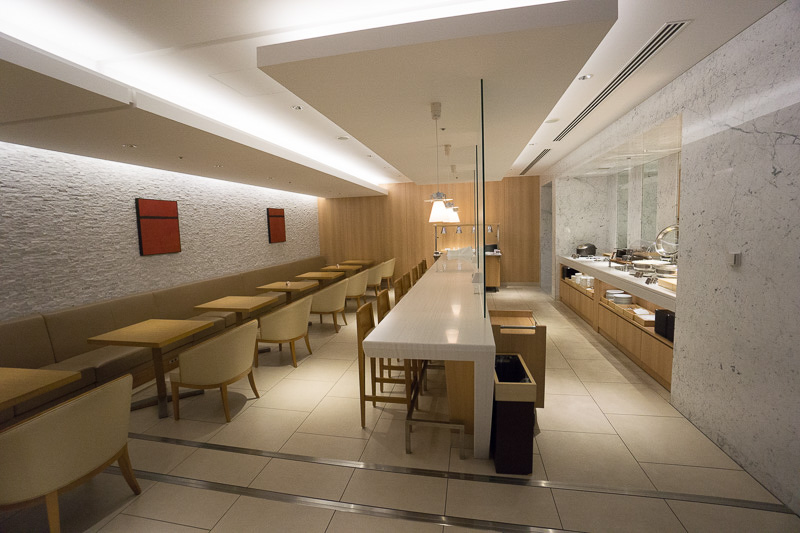 メインの本館3階にあるサクララウンジと同じ施設が用意されているが、リラクゼーションルームなどはない