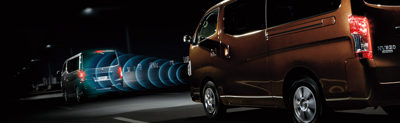 「インテリジェント エマージェンシーブレーキ（自動ブレーキ）」の動作イメージ