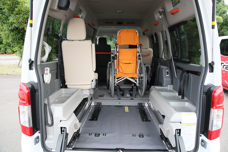 NV350 キャラバン チェアキャブ リフタータイプ