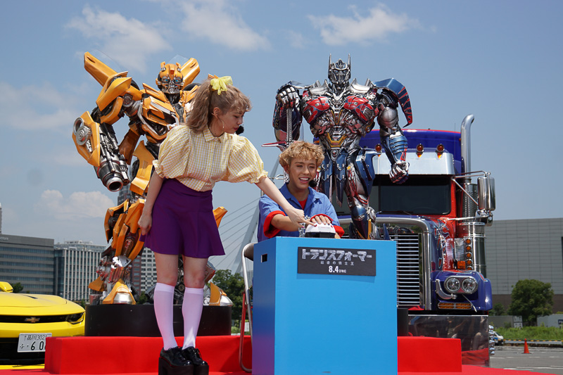 夫婦の絆を確かめる嘘発見器を使ったイベントが行なわれた