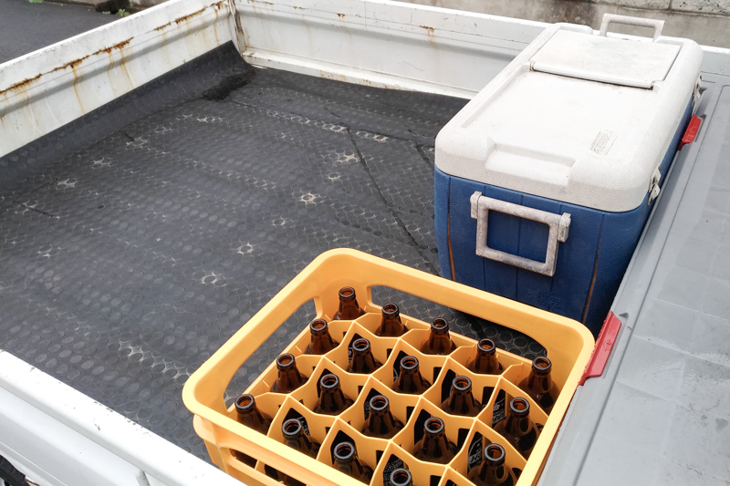 ビールケースがよく似合うサンバー