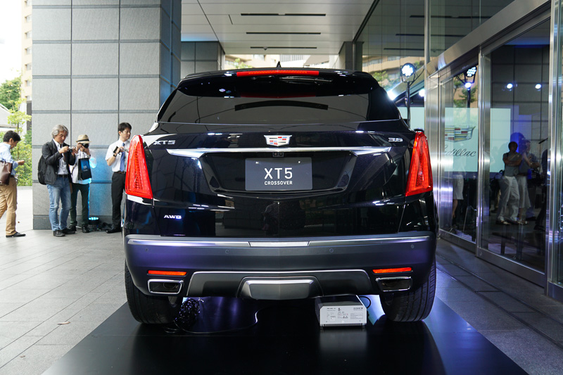 ボディサイズは4825×1915×1700mm（全長×全幅×全高）、ホイールベースは2860mm