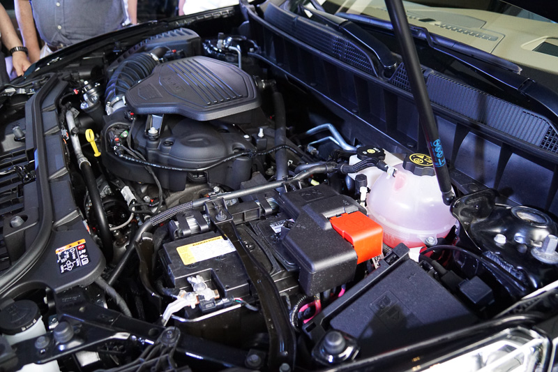 最高出力231kW（314PS）/6700rpm、最大トルク368Nm（37.5kgm）/5000rpmを発生するV型6気筒DOHC 3.6リッター直噴エンジンを搭載