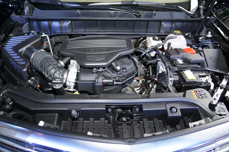 最高出力231kW（314PS）/6700rpm、最大トルク368Nm（37.5kgm）/5000rpmを発生するV型6気筒DOHC 3.6リッター直噴エンジンを搭載