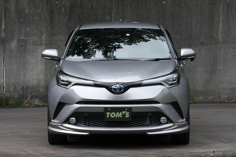 外装パーツ3点がセットになった「スタイリングパーツセット」を設定（塗装済み税別13万円、素地税別11万2000円）