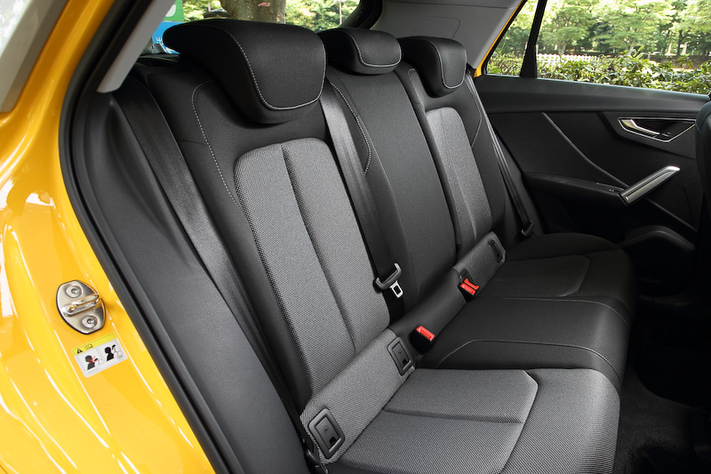 ブラックを基調にしたインテリア。オプションの「バーチャルコクピット」「ナビゲーションパッケージ」などが装着される