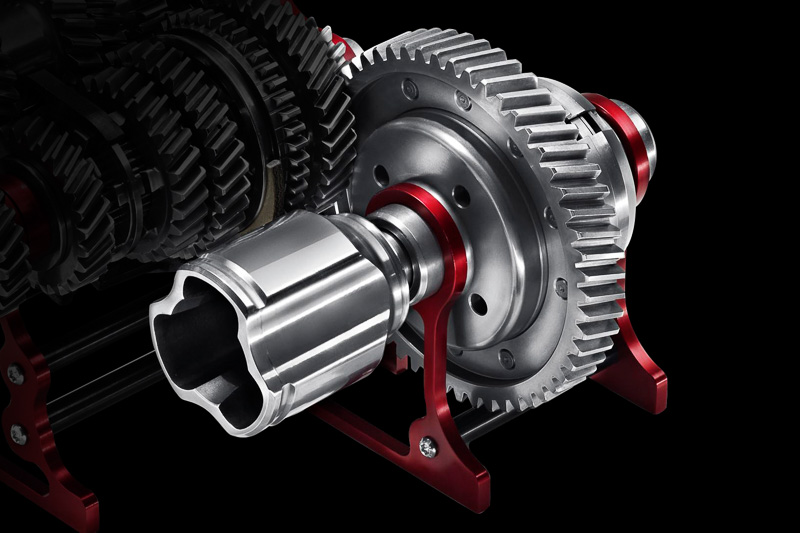 トラクション性能や走行安定性を高める「機械式LSD」を搭載