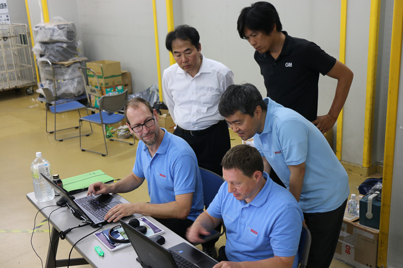 GLMとボッシュエンジニアリングの技術者ら