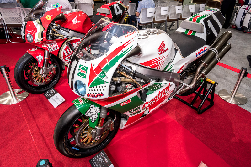 1996年 RVF/RC45（Castrol HONDA）