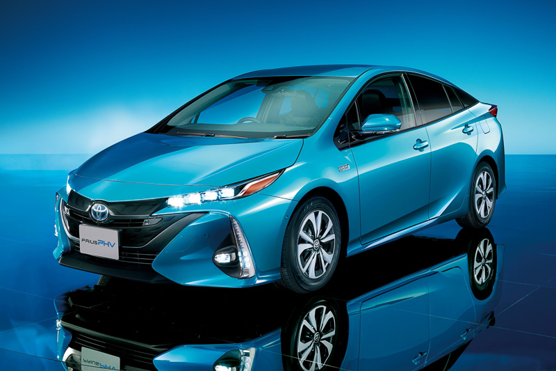 「プリウス PHV」