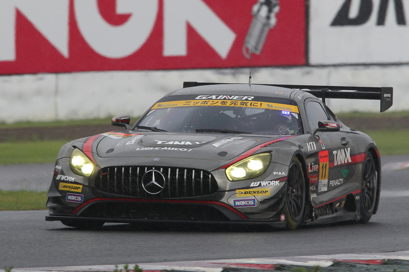 11号車「GAINER TANAX AMG GT3」（平中克幸/ビヨン・ビルドハイム）