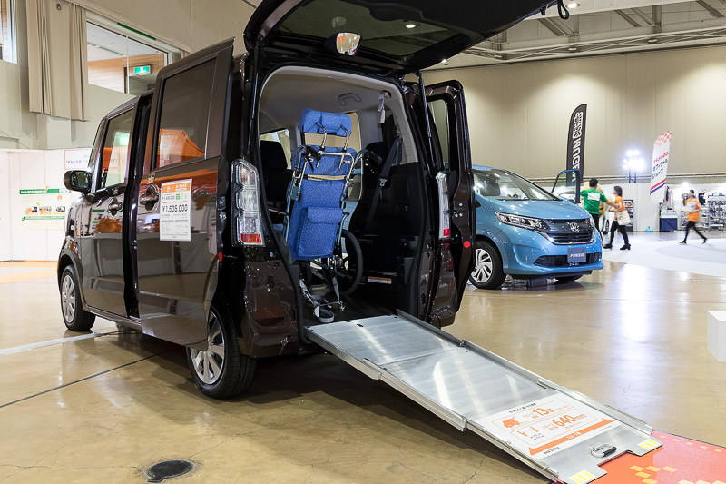 N-BOX＋車いす仕様車