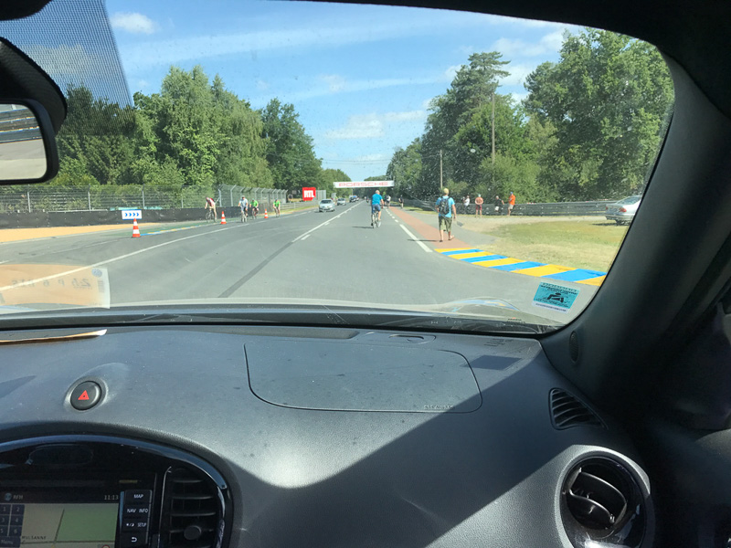 アルナージュからポルシェカーブへ向かうところ