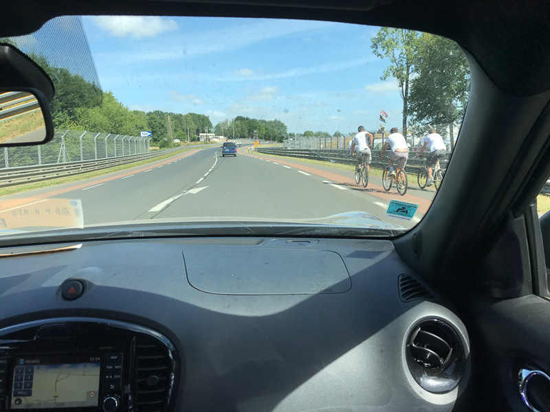 アルナージュからポルシェカーブへ向かうところ