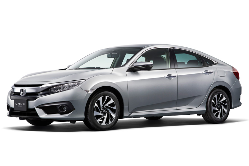 セダンとハッチバックの共通色である「ホワイトオーキッド・パール」（左）と「ルナシルバー・メタリック」（右）