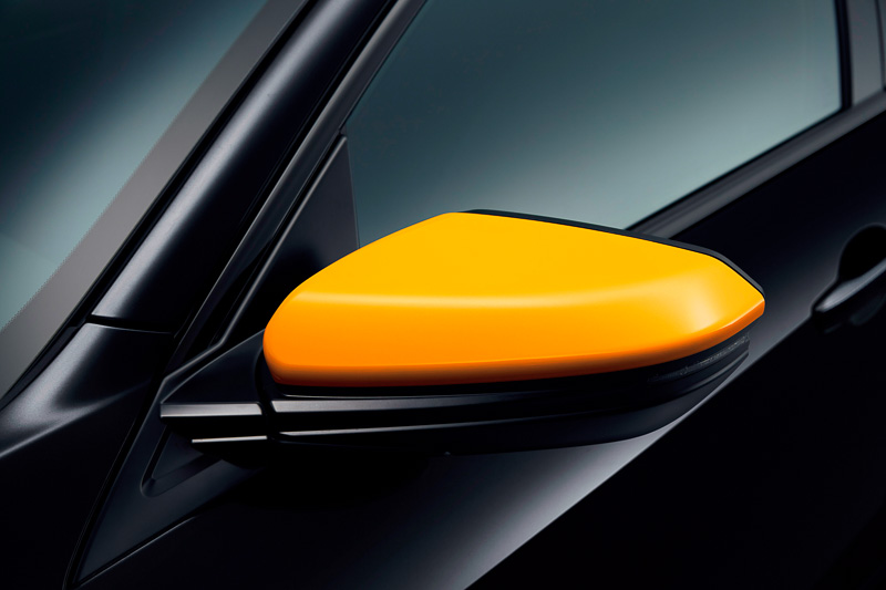 「ドアミラーカバー」（オレンジ）左右セット：1万5120円