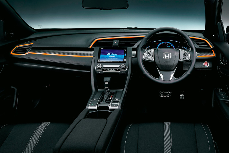 「インテリアパネル」（オレンジ、貼り付けタイプ）4枚セット：2万7000円