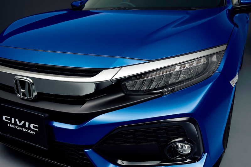 「フロントグリル」（クロームメッキ）：2万1600円