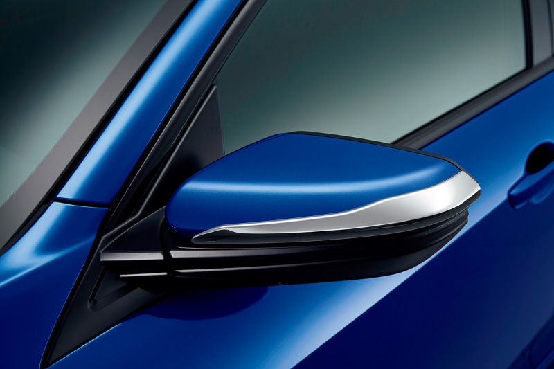 「ドアミラーガーニッシュ」（クロームメッキ）左右セット：7560円