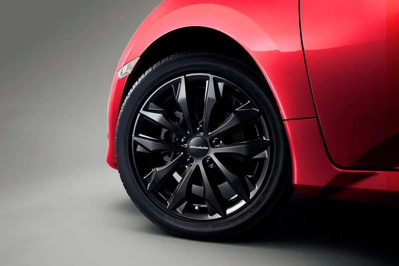 アルミホイール「MS-036」（グリントブラック塗装）：3万4560円/本