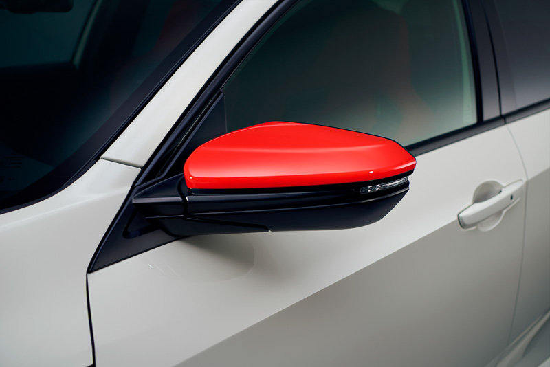 ドアミラーカバー（フレームレッド）：1万5120円