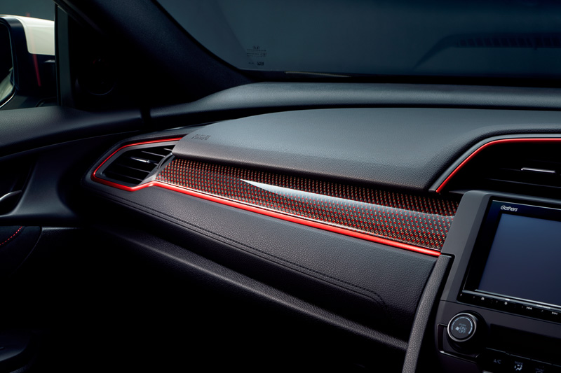 「インテリアパネル」（インストルメントパネル部）：4万8600円