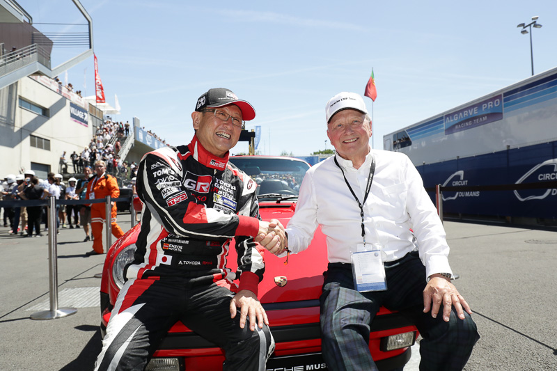 2017年のル・マン24時間耐久レースでDr．ポルシェと再会した豊田章男社長