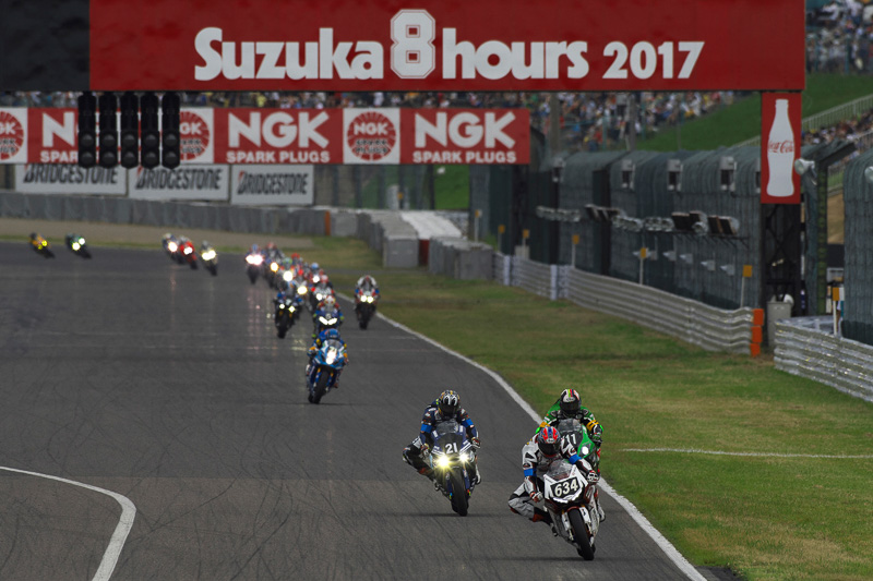 21号車は遅れを取ったが、オープニングラップを終える頃には2番手まで挽回していた