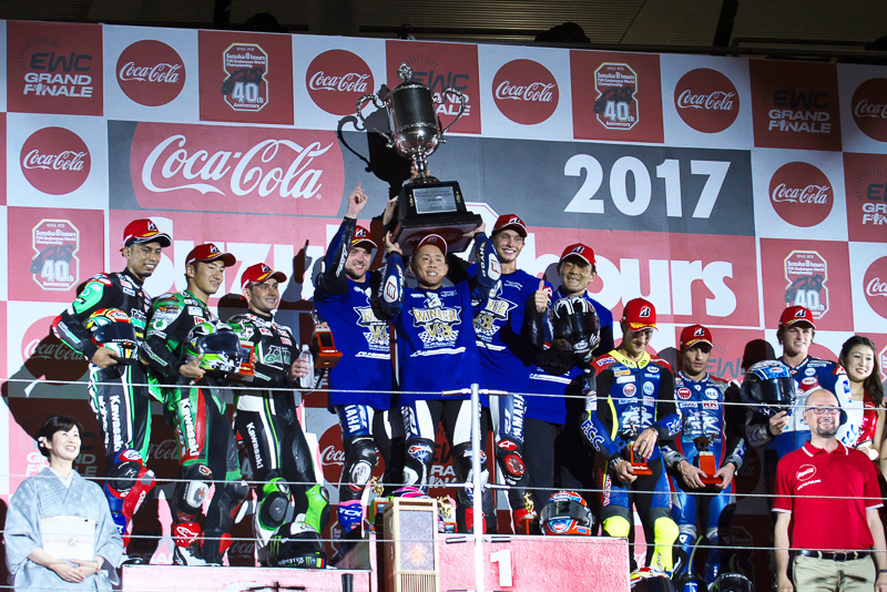 21号車ヤマハ ファクトリー レーシング チームが3連覇を達成