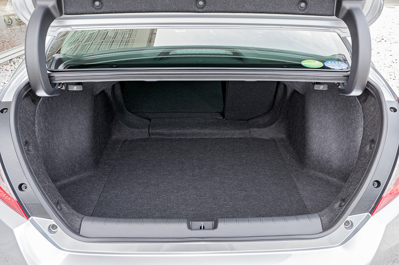 トランクスルー時