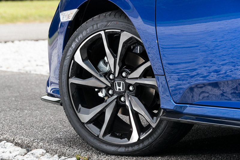 18インチアルミホイールが標準。タイヤはグッドイヤーのイーグル F1で、サイズは235/40 R18