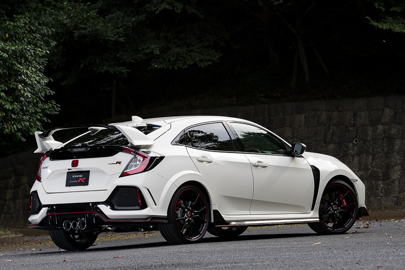 新しいシビック TYPE Rのリアビュー