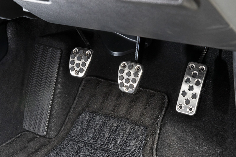 スポーツペダルはステンレス製