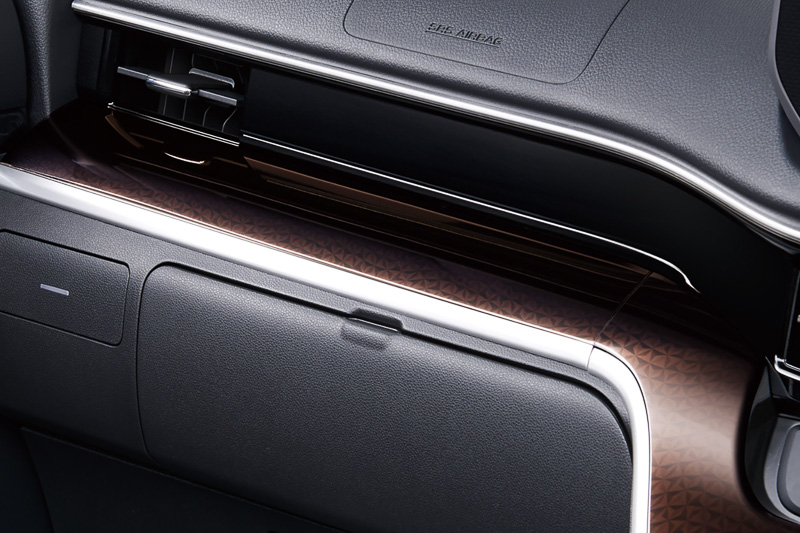 インパネ加飾パネル（ディープマルーン［幾何学柄］）