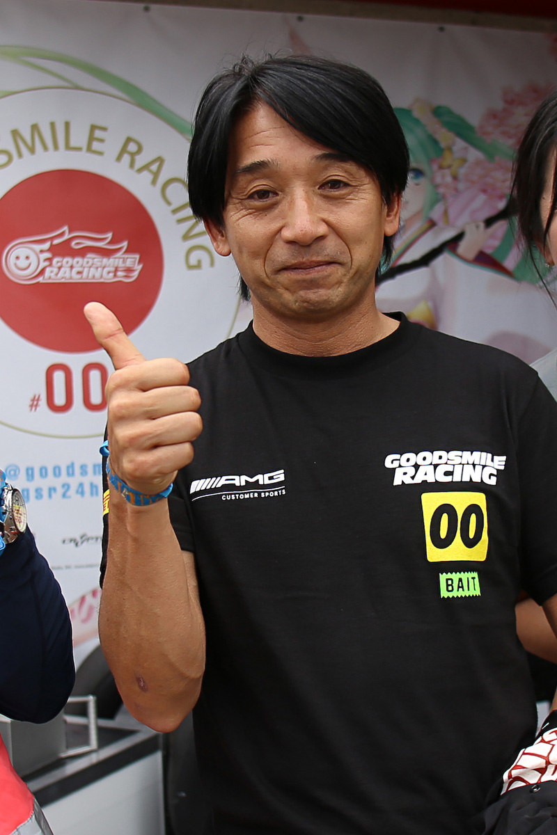 当初の目標は完走と言っていたが、「燃えてきた！ 目指すは優勝！」と健闘を誓ってくれた片山右京監督