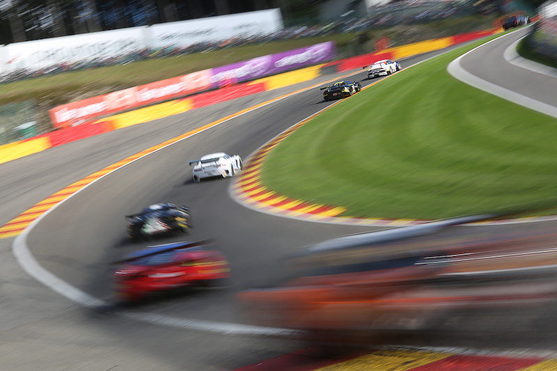 スパ名物、オ・ルージュでのバトル風景