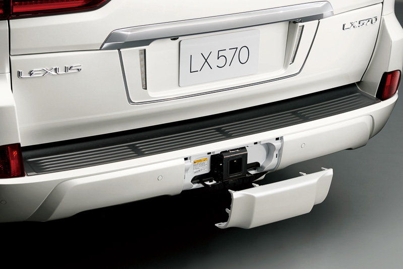 トレーラーヒッチを装着するときに使う「ヒッチメンバー」を新設