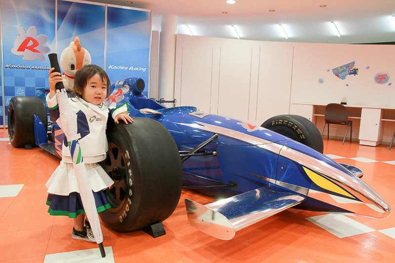 サーキットクイーンになりきれちゃうコーナーも♪