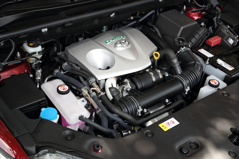 直列4気筒2.0リッター直噴ターボエンジン「8AR-FTS」エンジンは最高出力170kW（231PS）/5200-5600rpm、最大トルク350Nm（35.7kgm）/1650-4000rpmを発生。JC08モード燃費は13.0km/L