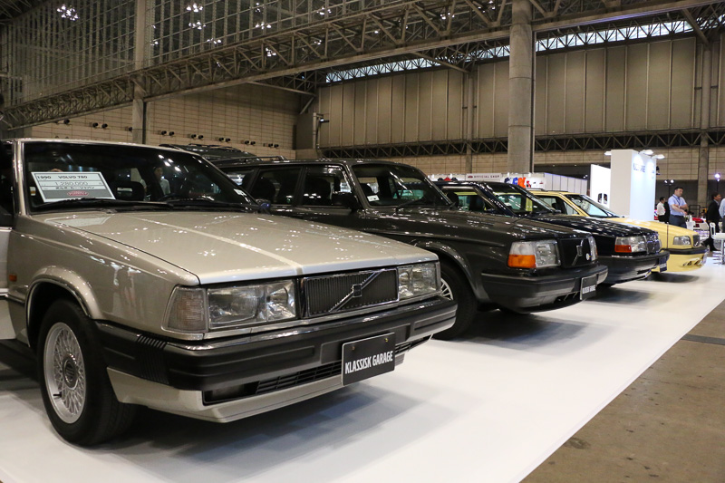 クラシック ガレージのブースはボルボブースの隣に出展しており、ボルボの旧車が販売されている