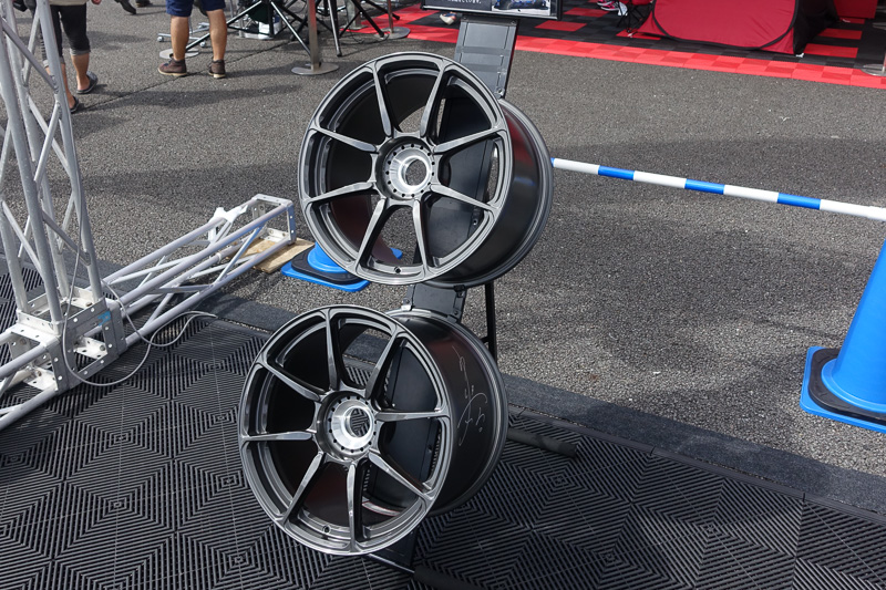 SUPER GTで実際に使用されているModulo アルミホイール