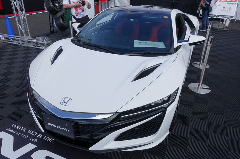 Modulo アルミホイールMR-R03を装着したNSX