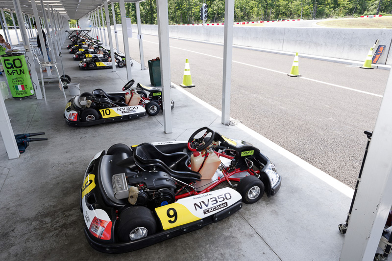 メディア対抗カート大会が開催