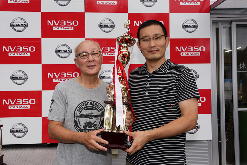 Car Watchチームは繰り上がりで3位表彰台を獲得した