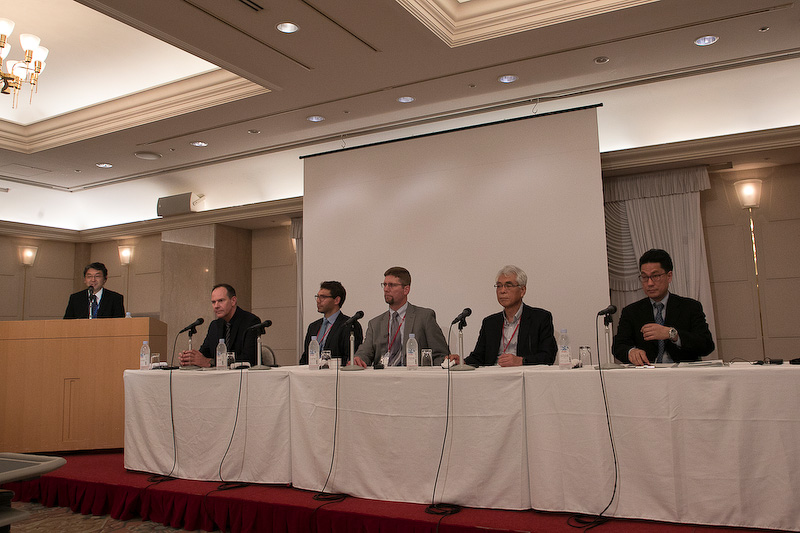 2日目の議題は安全評価、保険の面から見た自動運転について